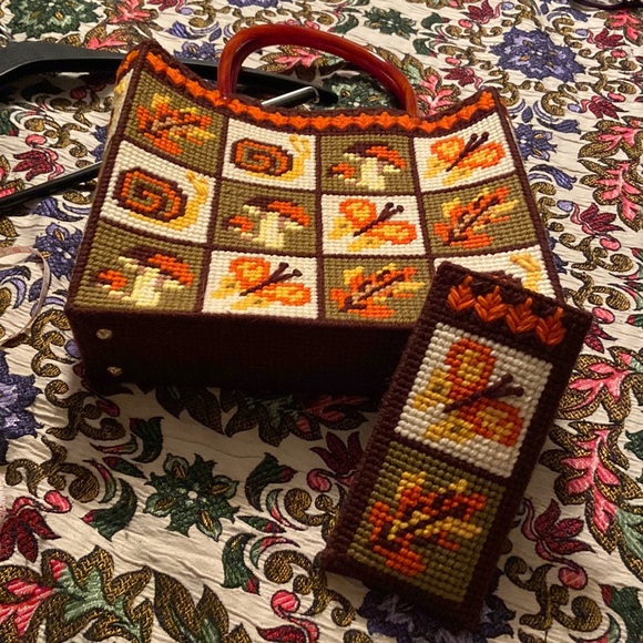 Handbags - Vintage needlepoint purse with matching eyeglass case